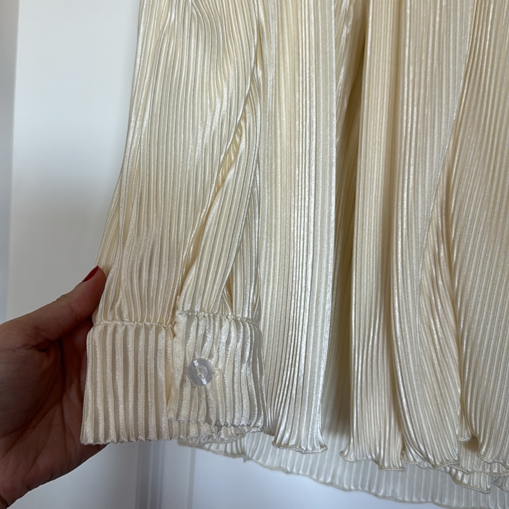 NWT MILK + HONEY Kumiko Plisse Blouse And Pant Set Cream XS - Picture 5 of 6